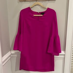 BANANA REPUBLIC FUCHSIA BELL SLEEVE MINI DRESS - 4 PETITE